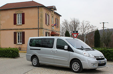 Véhicule collectif taxi Curtil, taxi Vienne, Jardin, non vtc